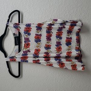 MINKPINK Flower Chain Top EUC sz M